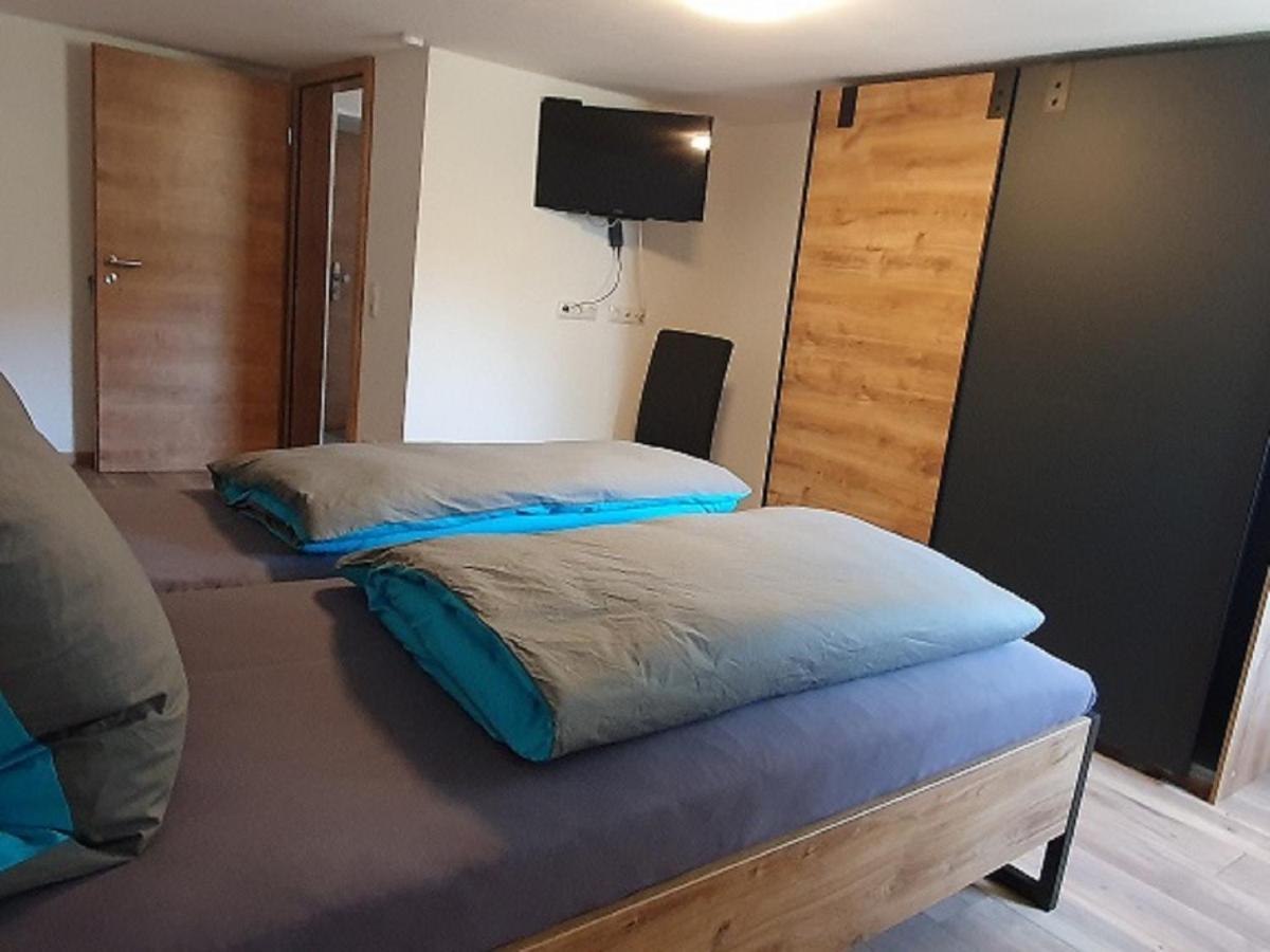 Ferienwohnung Schertel - Dorsbrunn プラインフェルト エクステリア 写真
