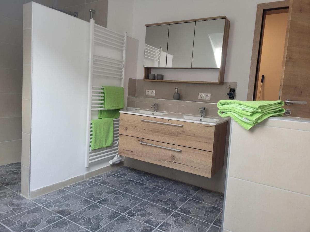 Ferienwohnung Schertel - Dorsbrunn プラインフェルト エクステリア 写真