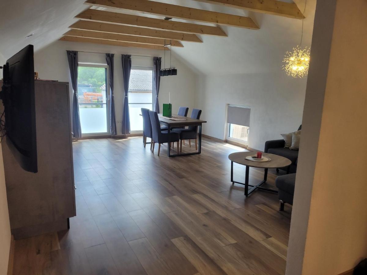 Ferienwohnung Schertel - Dorsbrunn プラインフェルト エクステリア 写真