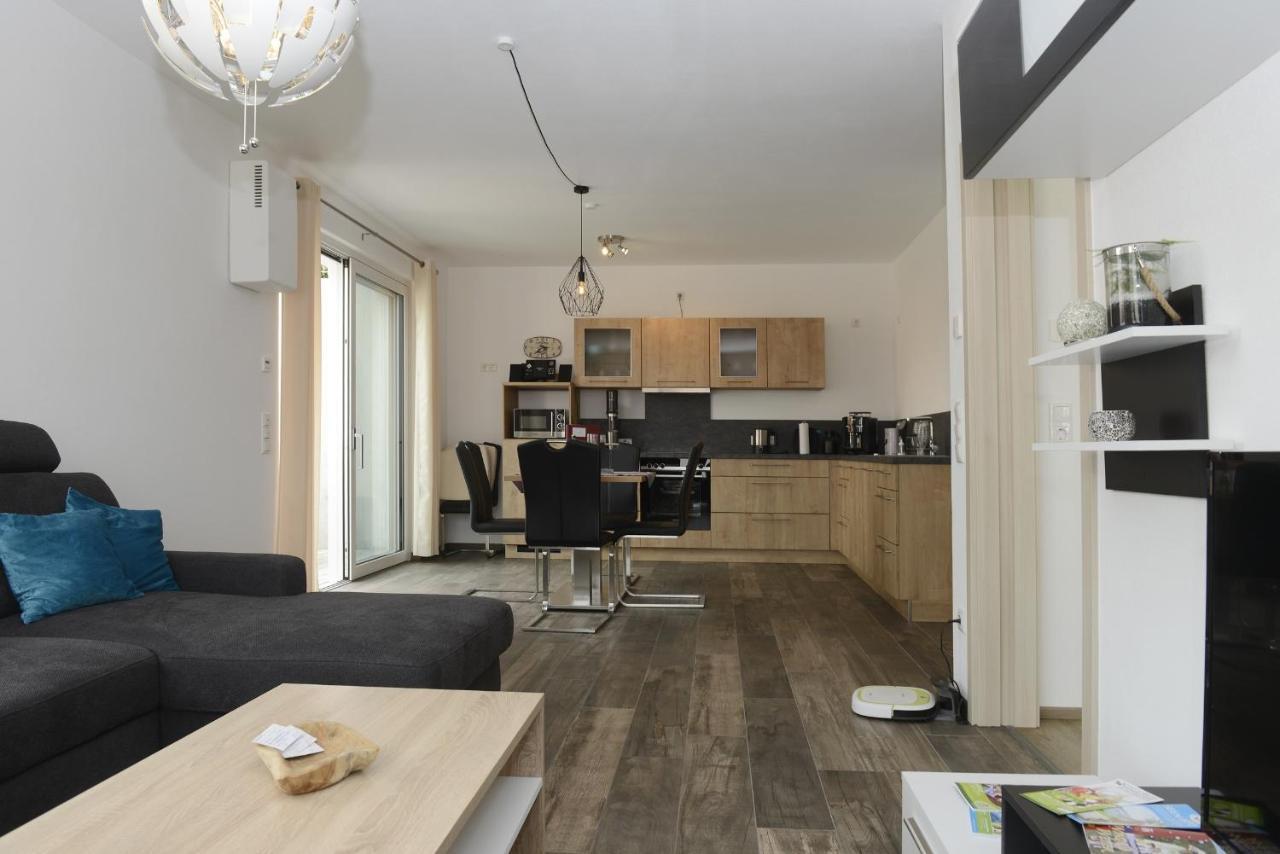 Ferienwohnung Schertel - Dorsbrunn プラインフェルト エクステリア 写真
